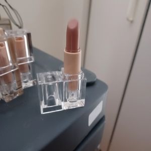 KKW Beauty Classic Icon 2 Lipstick